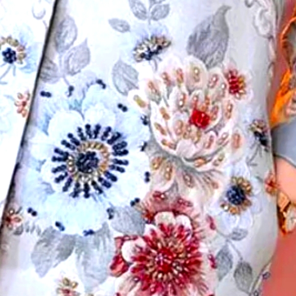 ❤️SOLD ❤️Tailored Jaquard Coat with 3D Embroidered Flowers with Beadeds. NWT. - Picture 15 of 16